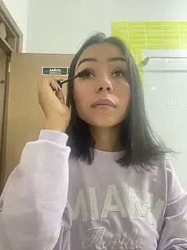 Snapshot of julieta_fn chatting on 20, 4, 2026 julieta fn online show from 20, 4, 2026
