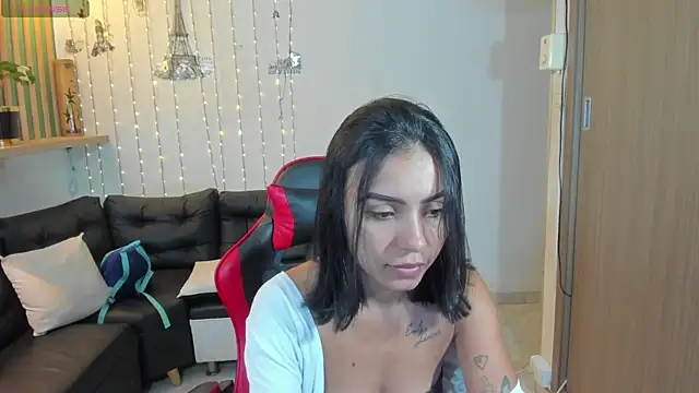 Snapshot of julieta_fn chatting on 21, 5, 2026 julieta fn online show from 21, 5, 2026