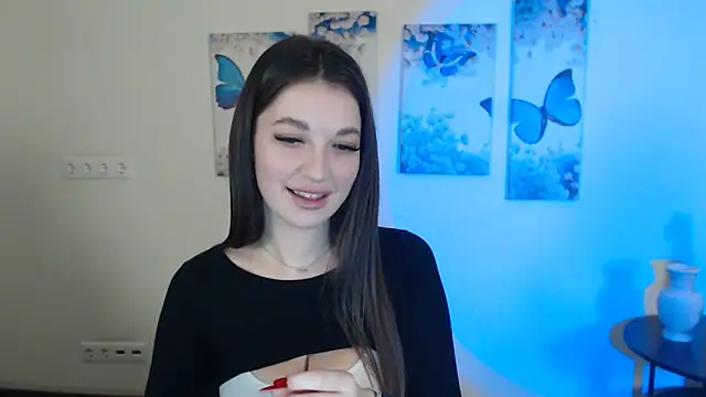 Snapshot of Eva_Eldis chatting on 3, 2, 2025 Eva Eldis online show from 3, 2, 2025