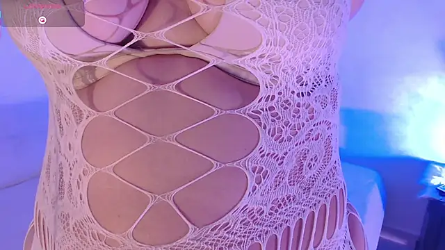 Snapshot of alaia_sweetxxx chatting on 18, 9, 2025 alaia sweetxxx online show from 18, 9, 2025