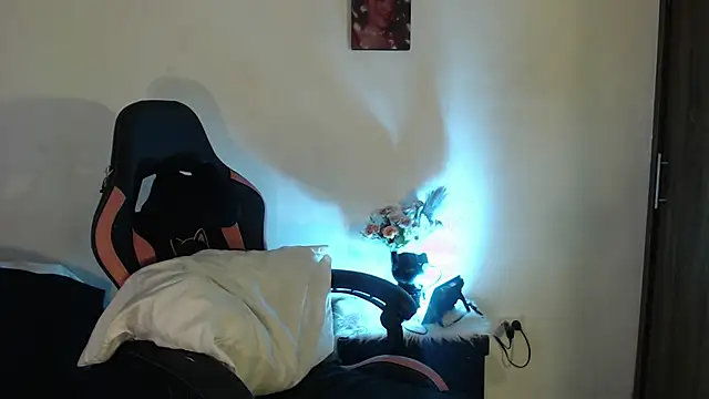 Snapshot of alaia_sweetxxx chatting on 29, 11, 2025 alaia sweetxxx online show from 29, 11, 2025