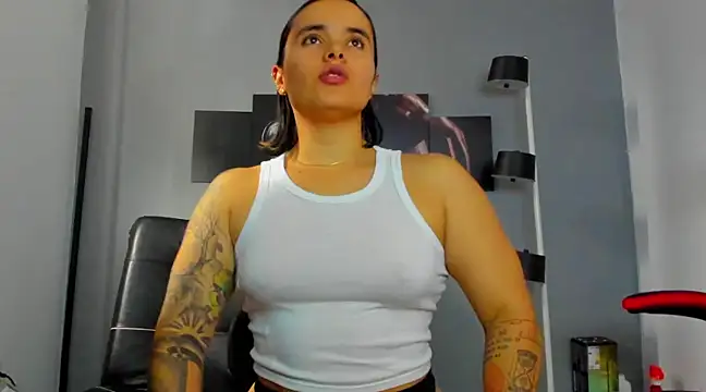 karlyjons12 online show from 25, 2, 2025