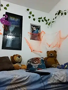 jeans and emma online show from 2, 11, 2025