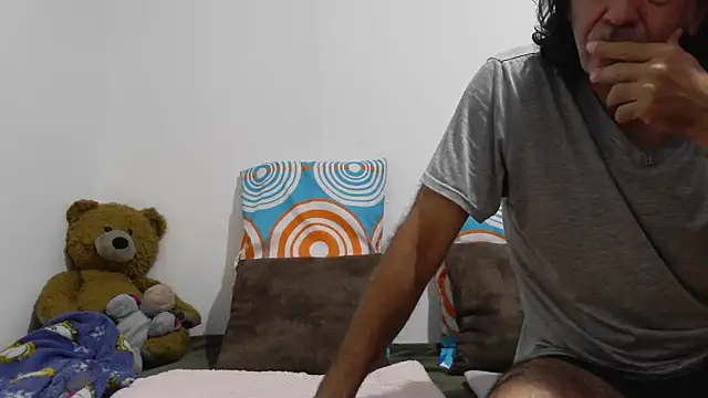 jeans and emma online show from 18, 2, 2026