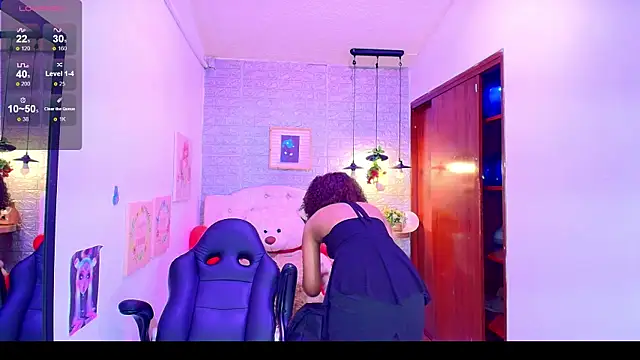 Snapshot of tylla_ chatting on 20, 3, 2025 tylla online show from 20, 3, 2025