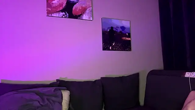 Tw1nFlame online show from 11, 3, 2025