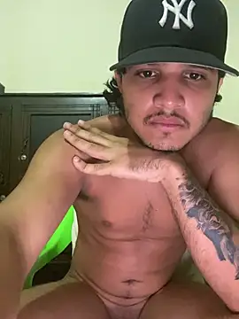 Snapshot of daniel6916 chatting on 13, 2, 2025 daniel6916 online show from 13, 2, 2025