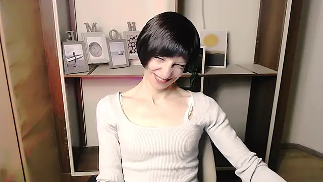  AngeliaFlow  online show from 19, 11, 2025