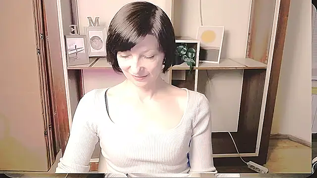  AngeliaFlow  online show from 15, 5, 2026