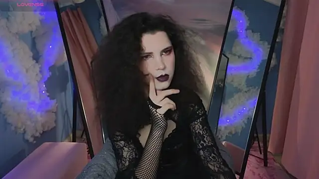 Snapshot of DamienLake chatting on 6, 4, 2026 DamienLake online show from 6, 4, 2026