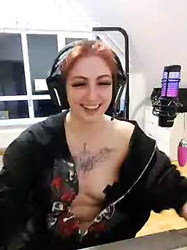 Gamergirl-Linela online show from 4, 3, 2025