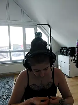 Gamergirl-Linela online show from 5, 3, 2025