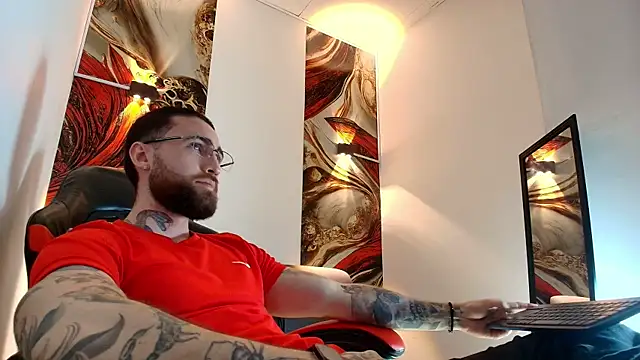 Snapshot of Luke_davis01 chatting on 1, 4, 2026 Luke davis01 online show from 1, 4, 2026