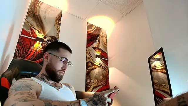 Snapshot of Luke_davis01 chatting on 6, 4, 2026 Luke davis01 online show from 6, 4, 2026