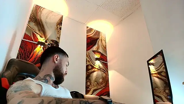 Snapshot of Luke_davis01 chatting on 7, 4, 2026 Luke davis01 online show from 7, 4, 2026