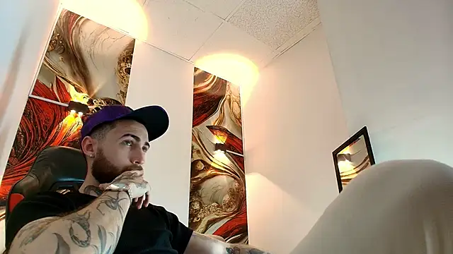 Snapshot of Luke_davis01 chatting on 23, 4, 2026 Luke davis01 online show from 23, 4, 2026