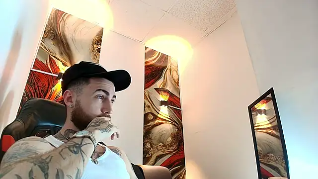 Snapshot of Luke_davis01 chatting on 24, 4, 2026 Luke davis01 online show from 24, 4, 2026