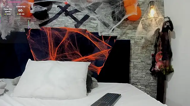 Sophia Brunett online show from 29, 10, 2025