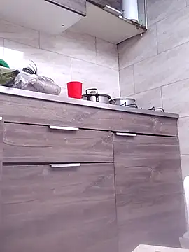 Saori Sann  online show from 9, 3, 2025