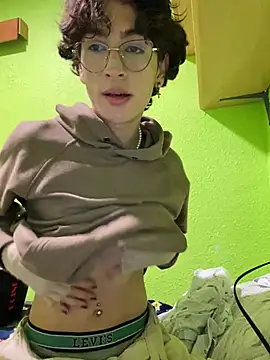 Snapshot of stormmart18 chatting on 11, 2, 2025 stormmart18 online show from 11, 2, 2025