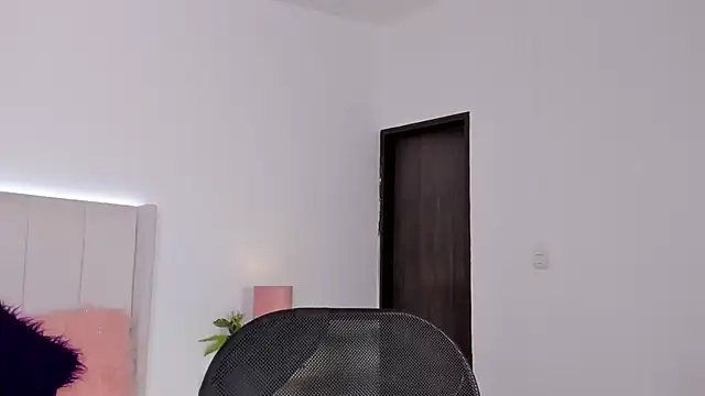 Mirandaa Rogers online show from 14, 12, 2025