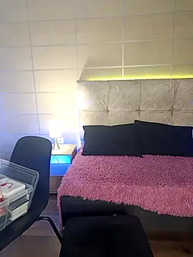  michonne  online show from 29, 11, 2025