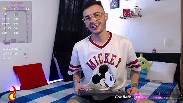 Snapshot of kyle_clint07 chatting on 26, 11, 2025 kyle clint07 online show from 26, 11, 2025