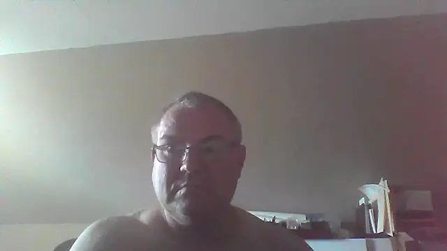 Snapshot of mkestr69 chatting on 12, 9, 2025 mkestr69 online show from 12, 9, 2025