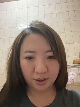 Snapshot of Hannababy_ chatting on 3, 10, 2025 Hannababy online show from 3, 10, 2025