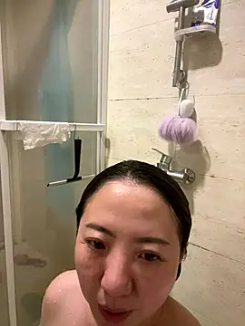 Snapshot of Hannababy_ chatting on 6, 11, 2025 Hannababy online show from 6, 11, 2025