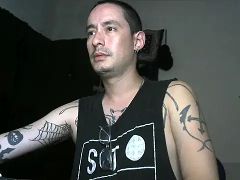 Snapshot of vampireathome chatting on 18, 9, 2025 vampireathome online show from 18, 9, 2025