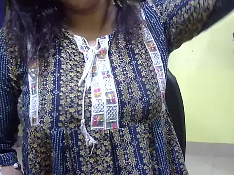 Your cutiepie  online show from 27, 10, 2025