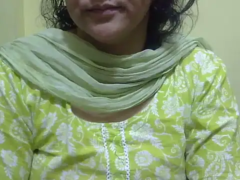 Snapshot of Your_cutiepie_ chatting on 3, 3, 2026 Your cutiepie online show from 3, 3, 2026