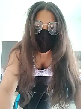 Snapshot of shnaz_1 chatting on 22, 4, 2026 shnaz 1 online show from 22, 4, 2026