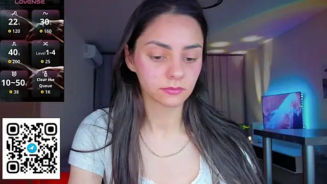 Snapshot of EmiliaZen chatting on 19, 4, 2026 EmiliaZen online show from 19, 4, 2026