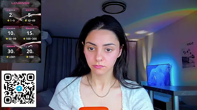 Snapshot of EmiliaZen chatting on 19, 4, 2026 EmiliaZen online show from 19, 4, 2026