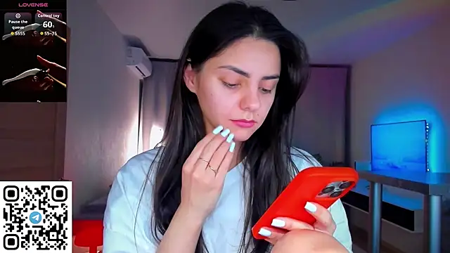 Snapshot of EmiliaZen chatting on 25, 4, 2026 EmiliaZen online show from 25, 4, 2026