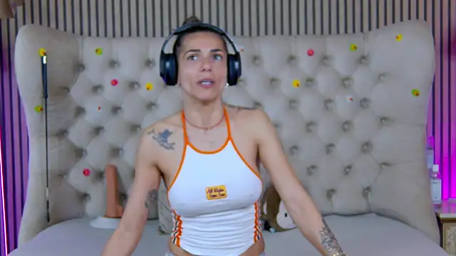 PlayfulShow online show from 13, 4, 2026