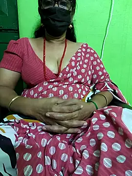 Snapshot of niiveditha chatting on 2, 3, 2025 niiveditha online show from 2, 3, 2025