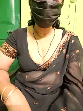 Snapshot of niiveditha chatting on 5, 3, 2025 niiveditha online show from 5, 3, 2025