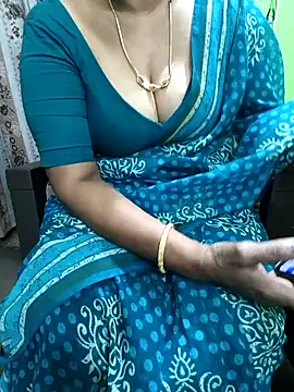 Snapshot of niiveditha chatting on 19, 9, 2025 niiveditha online show from 19, 9, 2025