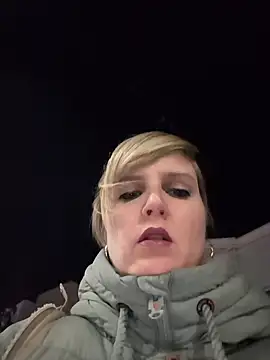 Sexybiene969 online show from 27, 11, 2025