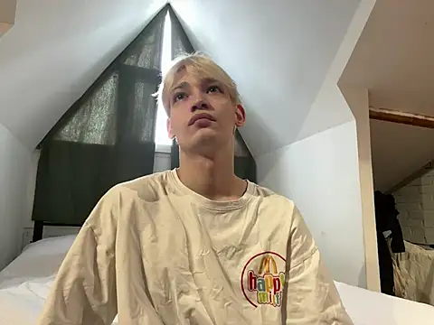 Snapshot of Julian_wins chatting on 12, 2, 2025 Julian wins online show from 12, 2, 2025