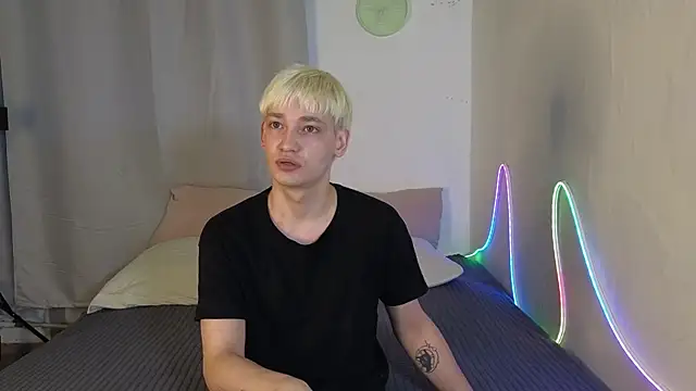 Snapshot of Julian_wins chatting on 4, 4, 2026 Julian wins online show from 4, 4, 2026