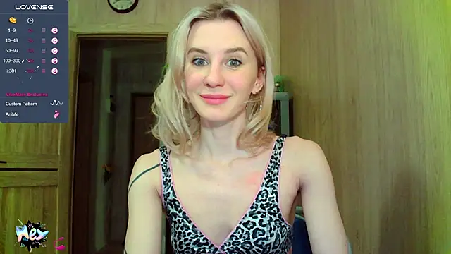 Caramel piegirl online show from 9, 3, 2025