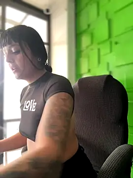 Snapshot of Dulce__Boyd chatting on 8, 10, 2025 Dulce Boyd online show from 8, 10, 2025