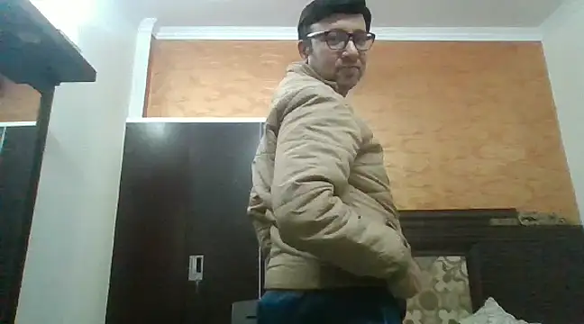 Snapshot of innocentboy1987 chatting on 11, 3, 2025 innocentboy1987 online show from 11, 3, 2025