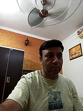 Snapshot of innocentboy1987 chatting on 4, 10, 2025 innocentboy1987 online show from 4, 10, 2025