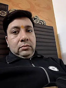 innocentboy1987 online show from 13, 2, 2026