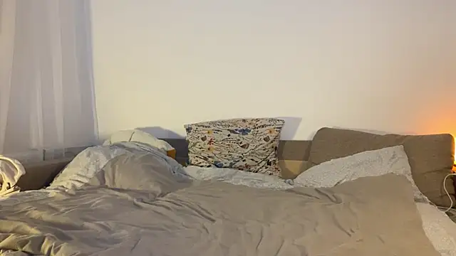 Snapshot of Sabrinaanddaniel chatting on 21, 2, 2025 Sabrinaanddaniel online show from 21, 2, 2025